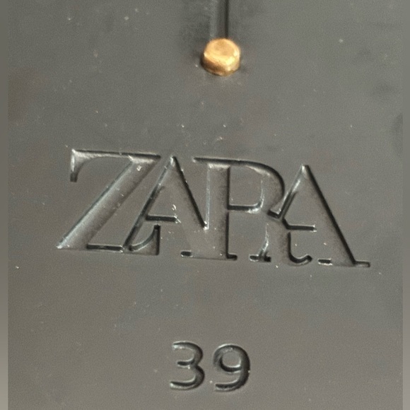 NWOT. Zara Brown Leather Ankle Boots. Kitten Heels. Size 8. - Picture 9 of 9